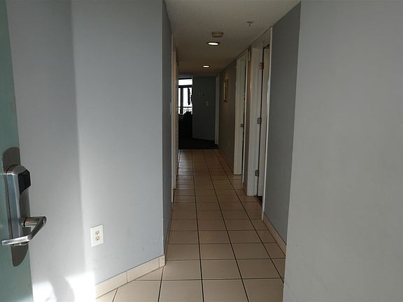 4th image of 205 74th Ave N #1506