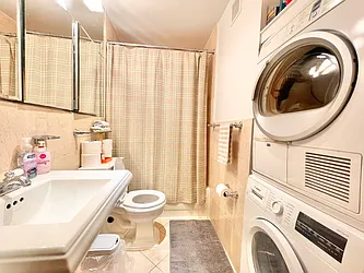 Rented by Century 21 Premier 