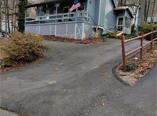 49 Lisa Ln, Maggie Valley, NC 28751