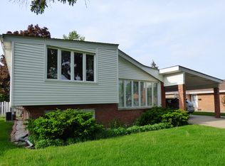 7516 Palma Ln, Morton Grove, IL 60053