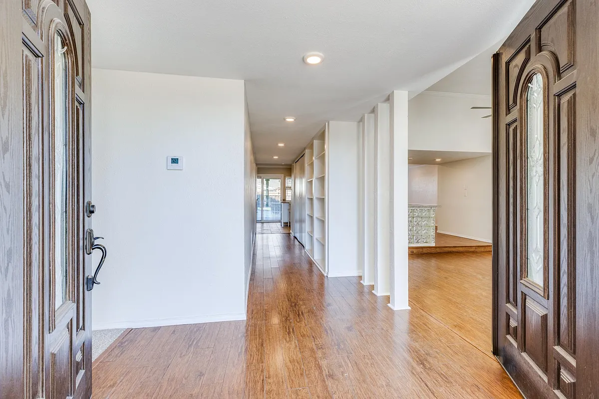 Building Photo - 1507 Auburn Dr