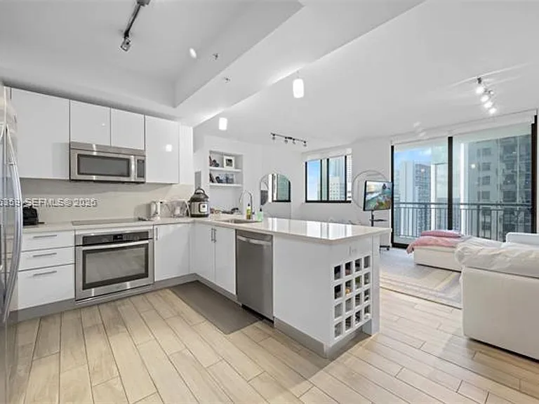 999 SW 1st Ave #CU-2214 — Photo 7