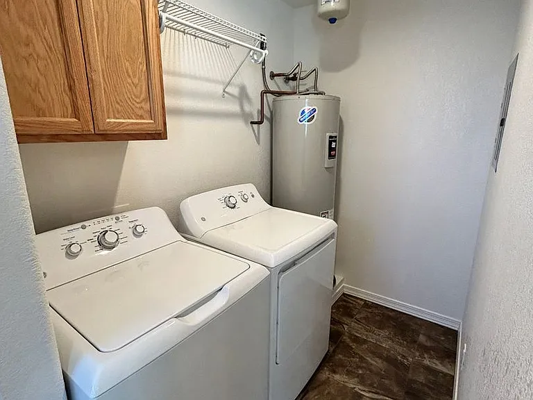 2040 Injo Dr — Photo 7