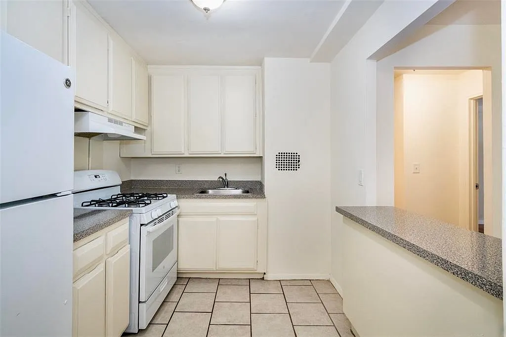 1 bed, 1.0 bath, $2,275 — Photo 4