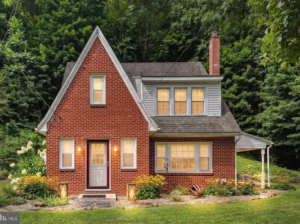 384 S Chestnut St, Pillow, PA 17080