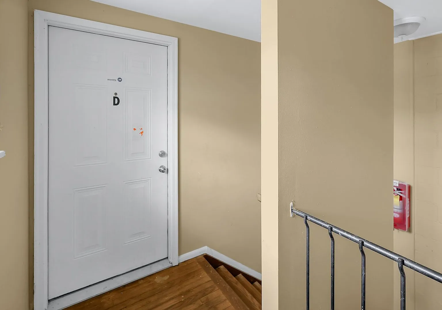 187 Currier Dr — Photo 3