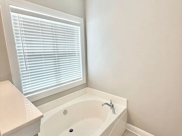 228 Village Grn — Photo 18