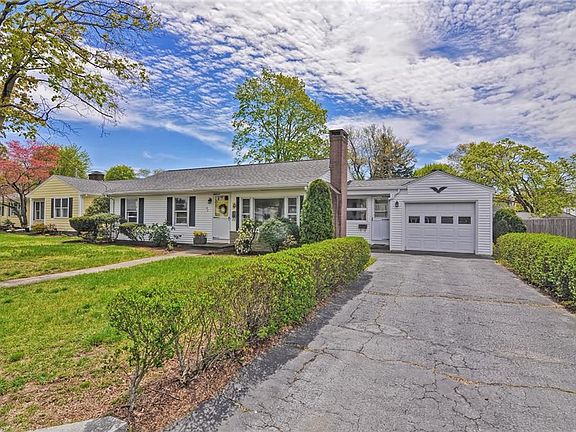 2nd image of 43 Larchwood Dr