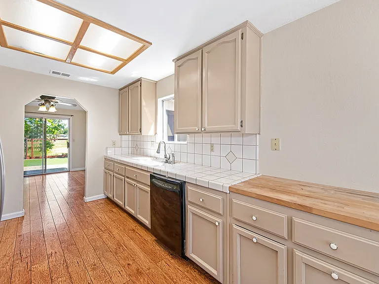 7337 Little Acorn Way — Photo 17