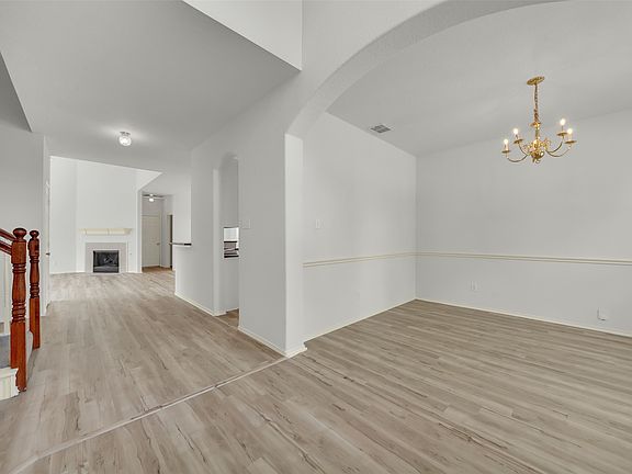 4th image of 4412 Waskom Dr