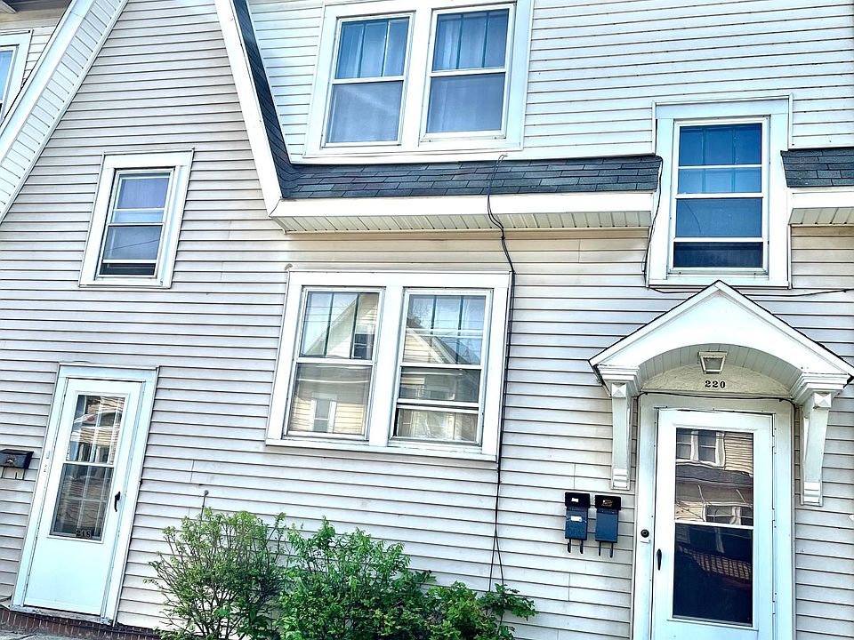 1st image of 220 Chadduck Ave #1