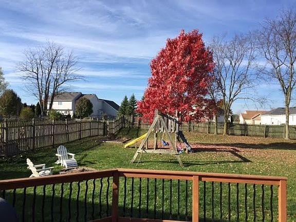 2nd image of 15227 Laurel Ridge Pl