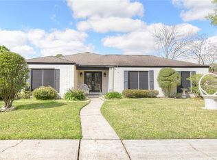 16415 Glenshannon Dr, Houston, TX 77059