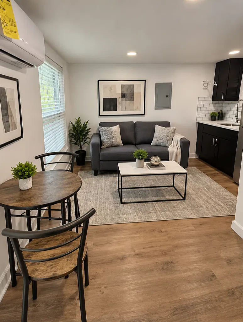 1 bed, 1.5 bath, 500 sqft, $1,600 — Photo 2