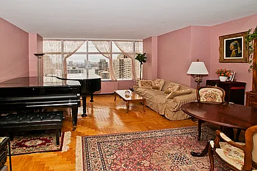 Rented by Sumitomo Real Estate Sales