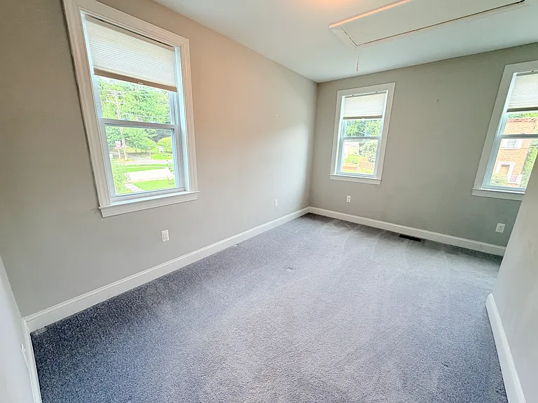 9133 Baltimore St — Photo 21