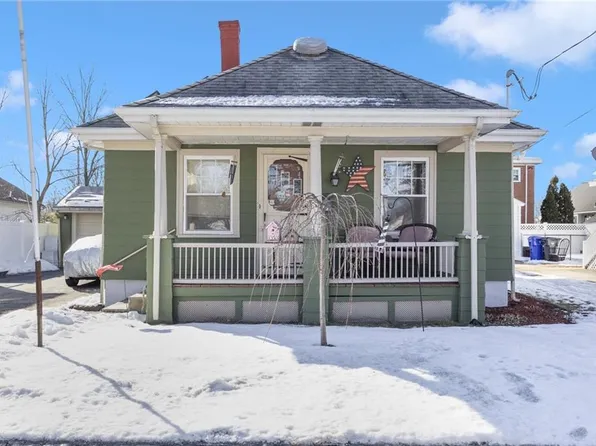 355 Evergreen St, Pawtucket, RI 02861