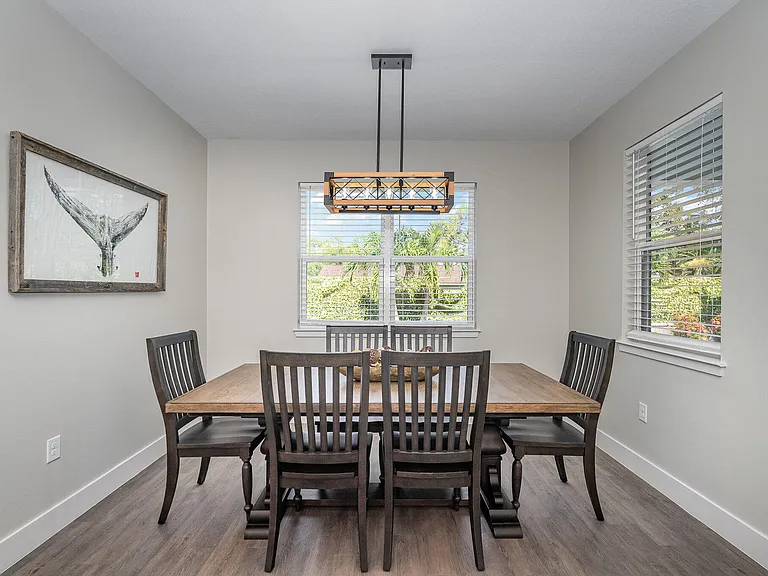 620 Cecelia Ave SE — Photo 6