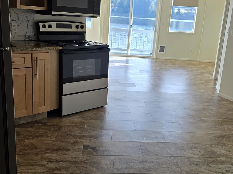 17911 W Big Lake Blvd #5 — Photo 4