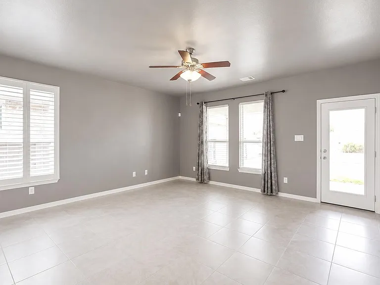 2507 Galley Ridge Dr — Photo 9