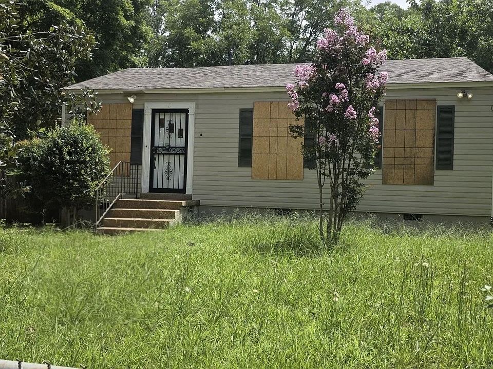 1st image of 1706 Echles St