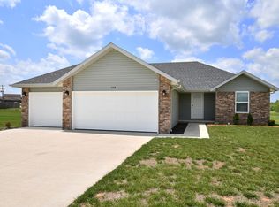 138 Bluebird Ave, Rogersville, MO 65742