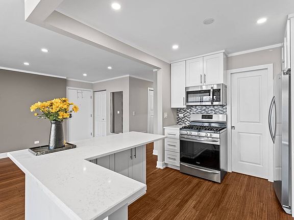 4th image of 327 Wildberry Ct #2C