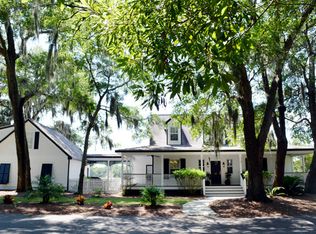 662 S Reeve Rd, Saint Helena Island, SC 29920