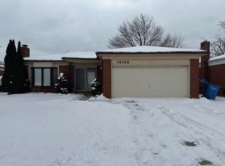 14148 E Forteen Mile Rd, Warren, MI 48088