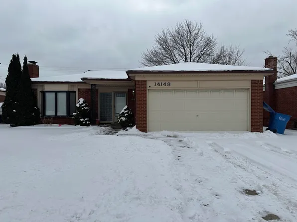 14148 E Forteen Mile Rd, Warren, MI 48088