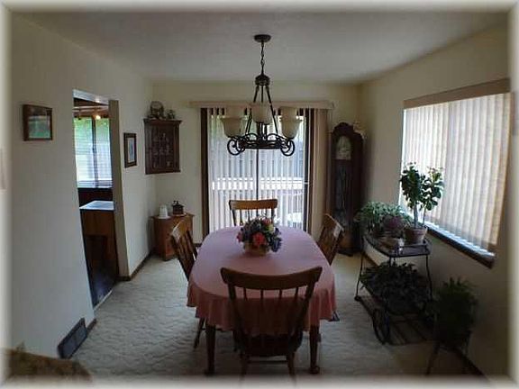 5th image of 629 Montroyale Dr