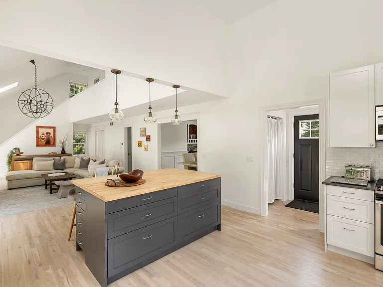 54 Joels Ln — Photo 8