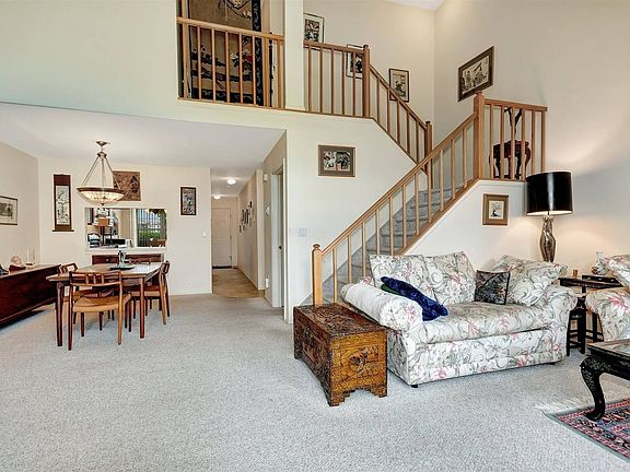 5th image of 35 Broadlawn Dr #35