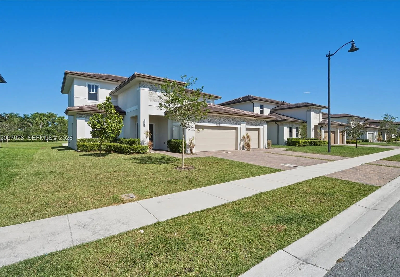 Reserve At Davie — Photo 4