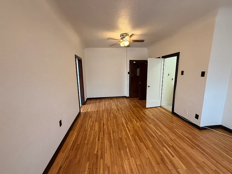 126 W Whiting Ave #7 — Photo 6