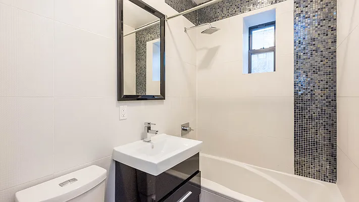 Rented by Nooklyn NYC LLC | media 44