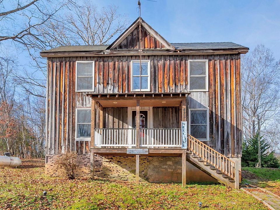 1st image of 423 Gold Mine Ln