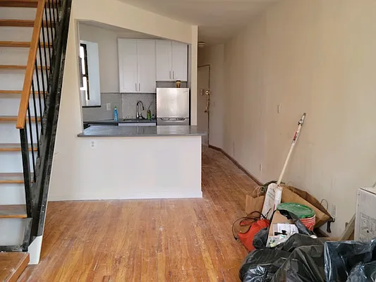 Rented by Chartwell Manhattan Realty | media 18