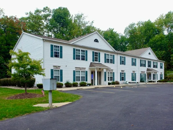 426 Oakwood Ave APT I, Wadsworth, OH 44281