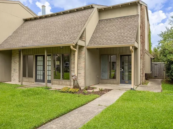 686 Lakewood Dr, Lake Charles, LA 70605