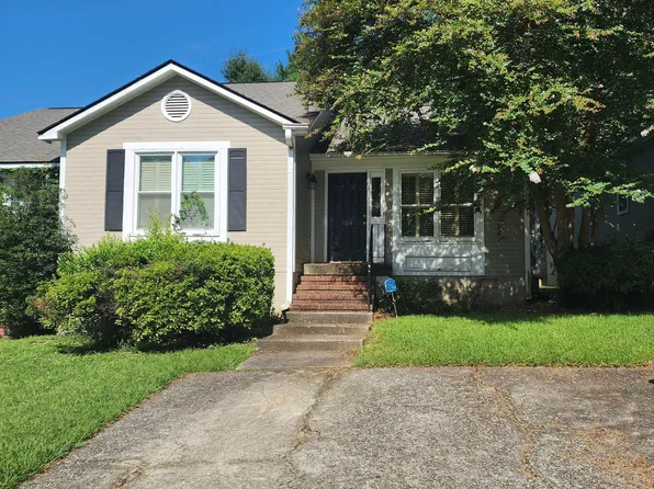 104 Wakefield Dr, Macon, GA 31210