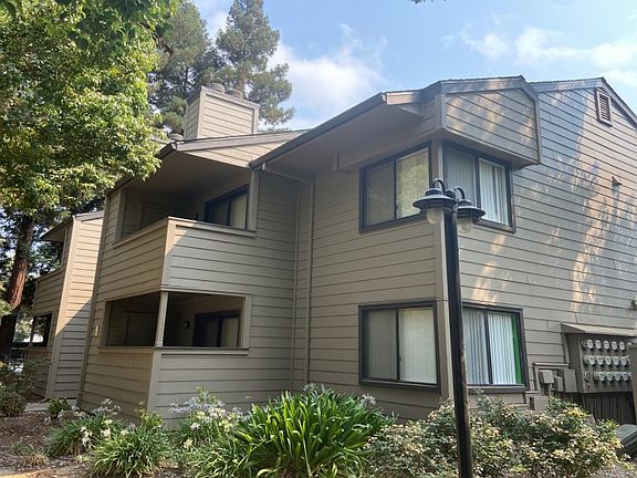 3rd image of 3715 Tallyho Dr APT 18