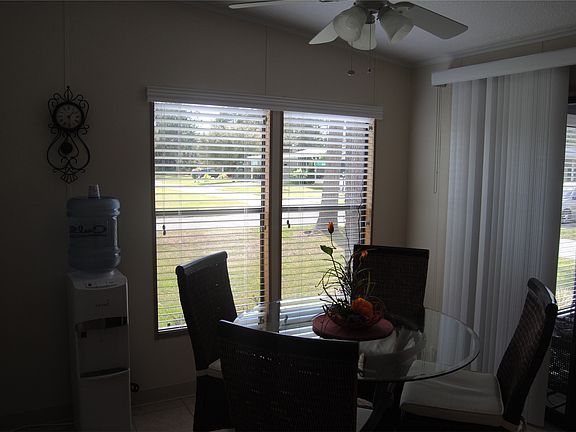 5th image of 3175 Country Ln