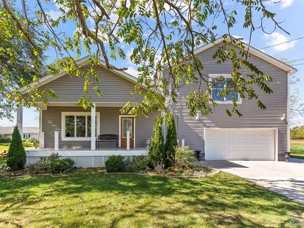 23364 Clark Rd, Belleville, MI 48111