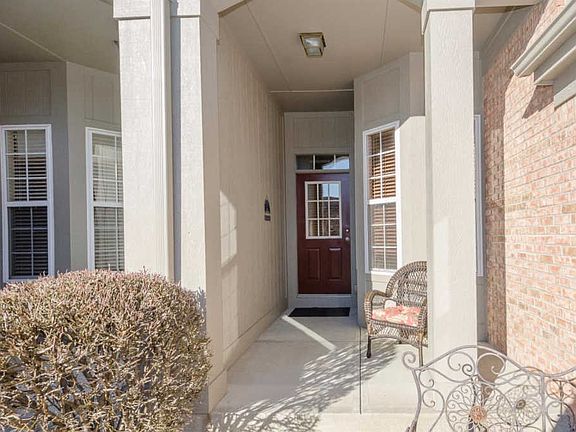 2nd image of 5835 Clearwater Dr