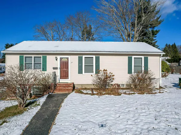 17 Fairview Avenue, Pembroke, NH 03275