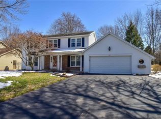 129 Redcedar Dr, Rochester, NY 14616