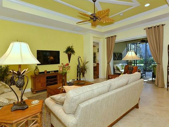 4th image of 12138 Thornhill Ct