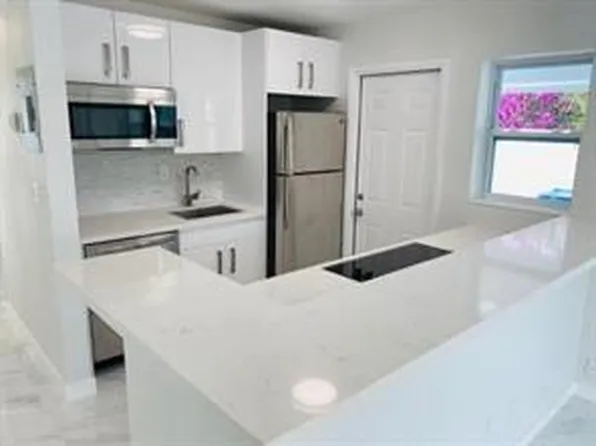 2408 NE 4th St, Pompano Beach, FL 33062