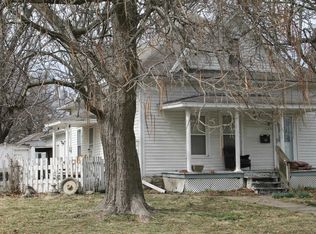 135 N Walnut St, Olathe, KS 66061